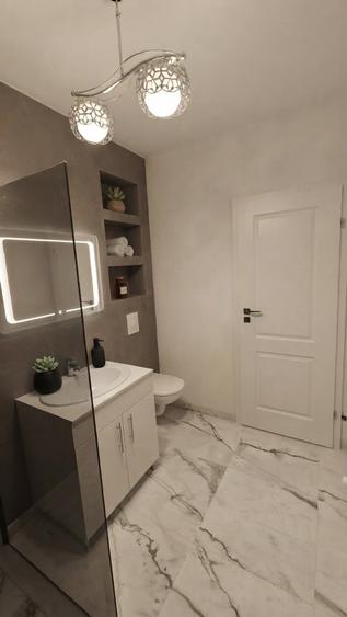 Casă individuală cu 5 camere cu Canalizare în Pasărea
