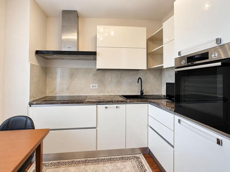 Apartament cu 3 camere decomandat, mobilat în Herăstrău