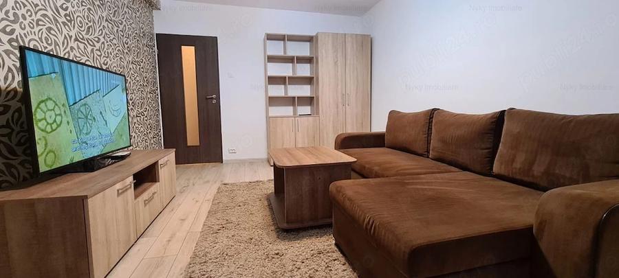 Garsonieră decomandată, mobilată în Dristor