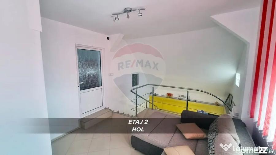 Casă cu 10 camere cu Teren 750 Mp în Central