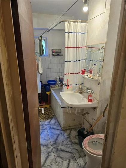 Apartament cu 3 camere decomandat în Teiul Doamnei