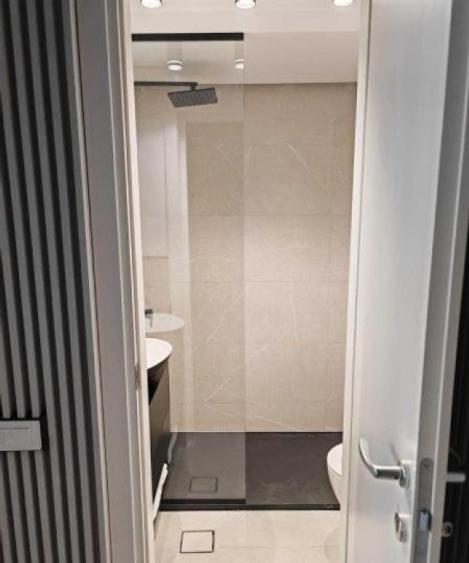 Apartament cu 2 camere, mobilat în Universitate