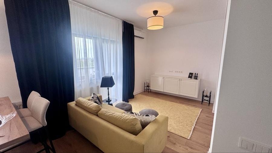 Apartament semidecomandat în Sisești
