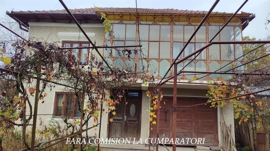 Casă individuală cu 4 camere cu Teren 1730 Mp în Mihăești