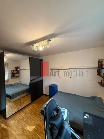 Apartament cu 4 camere semidecomandat, mobilat în Drumul Taberei