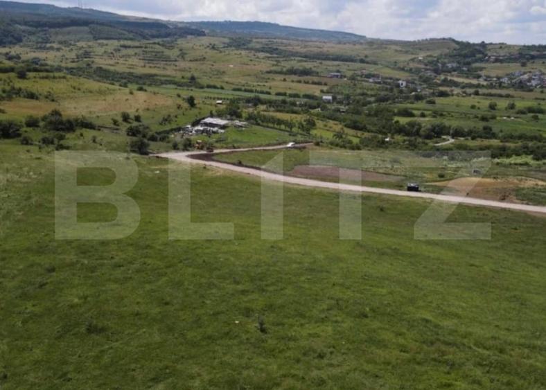 Teren Construcții intravilan de 1000 mp, în Sopor