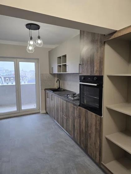 Apartament cu 2 camere decomandat, mobilat în Splaiul Independenței