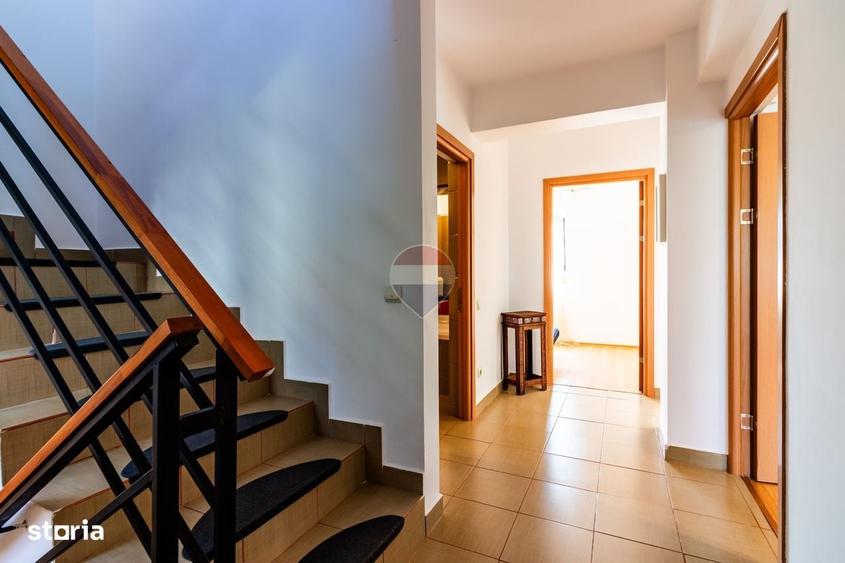 Casă cu 4 camere în Corbeanca