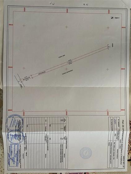 Teren de 5000 mp, în Vulturu