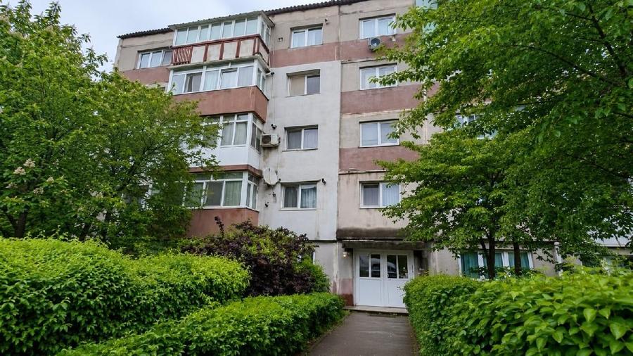 Apartament cu 2 camere în Micro 11