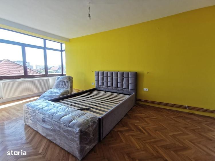 Apartament cu 4 camere în Bălcescu