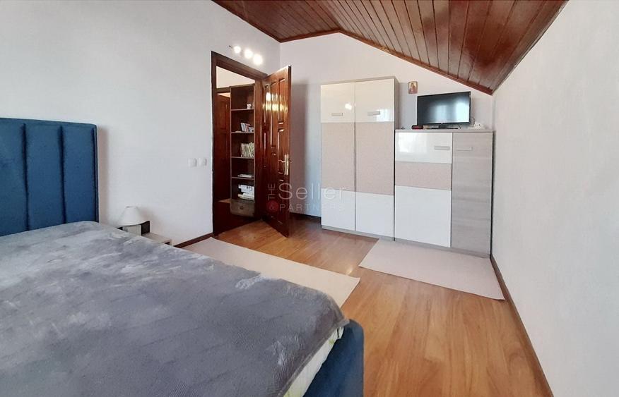 Casă individuală cu 5 camere cu Canalizare în Sânpetru