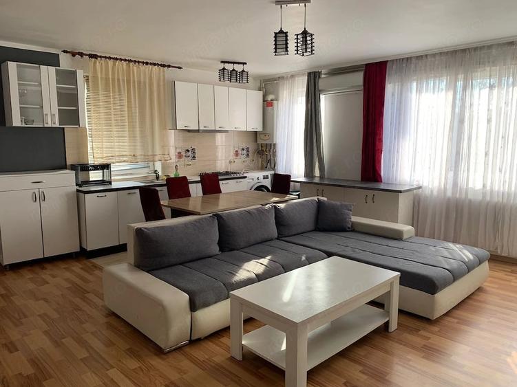 Apartament cu 3 camere decomandat în Dumbrăvița