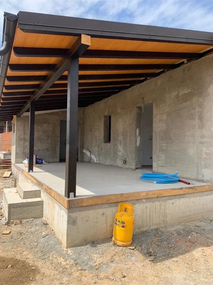 Casă cu 7 camere cu Teren 420 Mp în Central