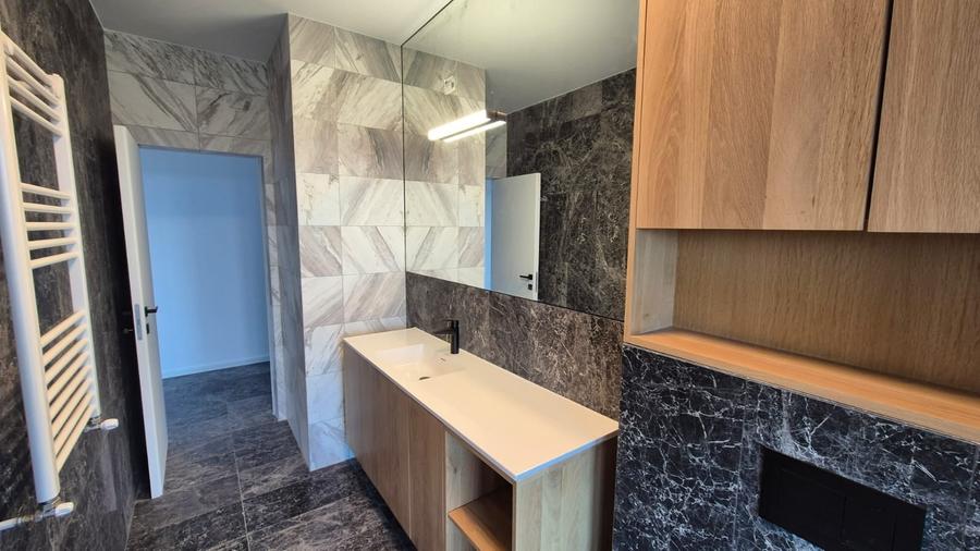 Apartament cu 3 camere decomandat în Chiajna