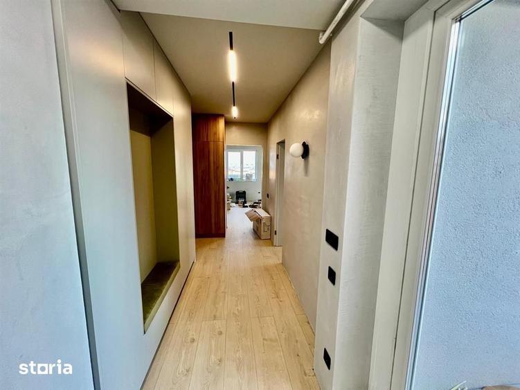 Apartament cu 4 camere decomandat în Central