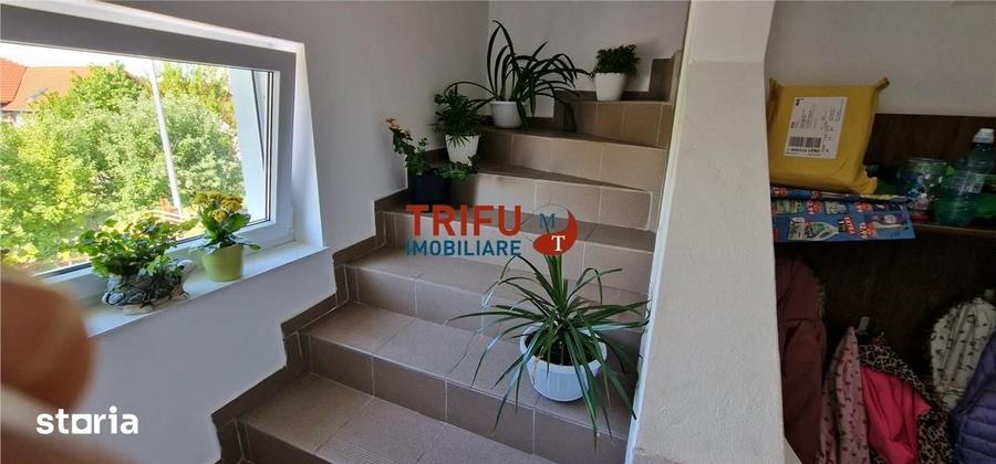 Casă cu 9 camere cu Teren 332 Mp în Central