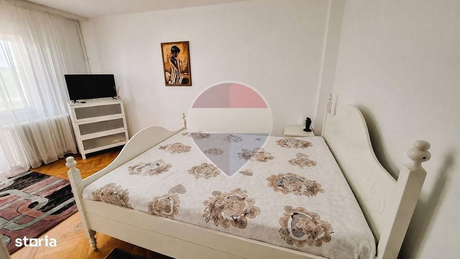 Apartament cu 2 camere decomandat în Văcăresti