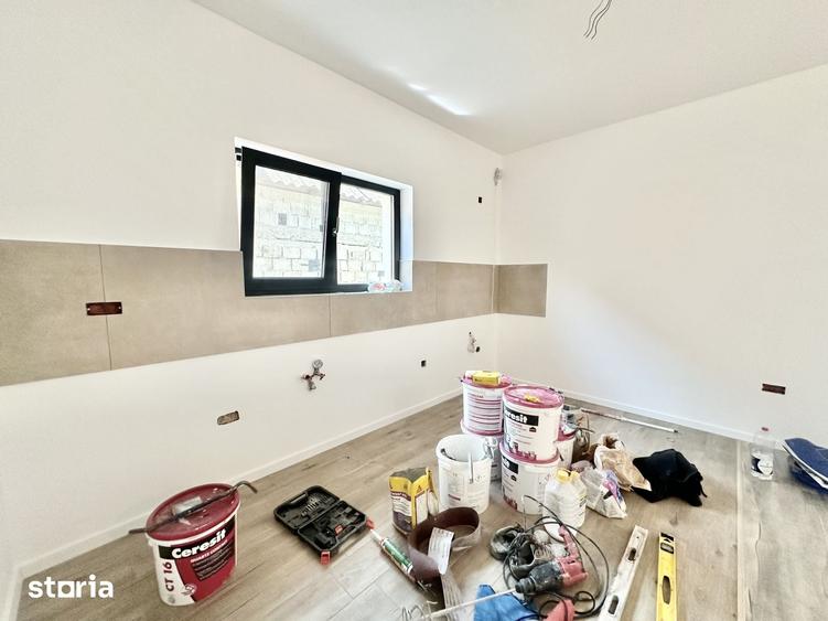 Casă cu 3 camere cu Teren 332 Mp în Albina