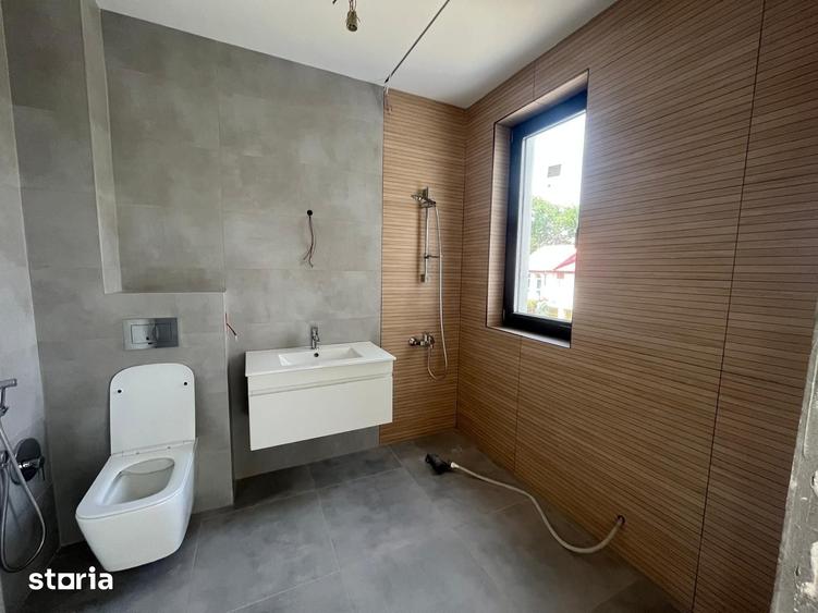 Casă cu 6 camere cu Teren 300 Mp în Tunari