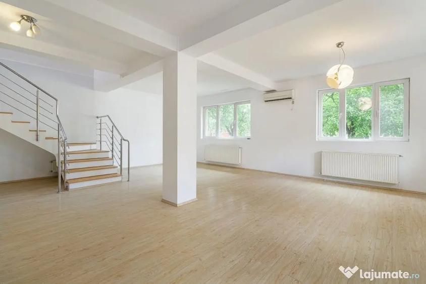 Casă cu 4 camere cu Teren 243 Mp în Central