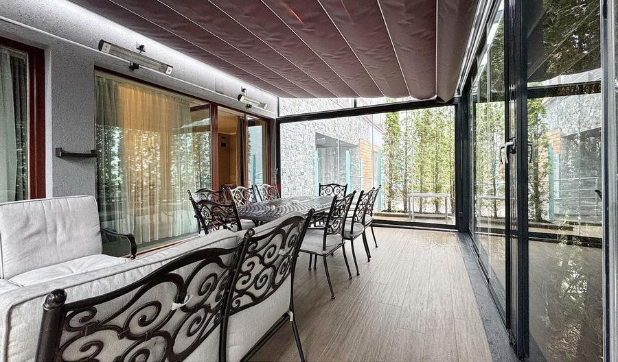 Apartament cu 4 camere decomandat, mobilat în Poiana Brașov