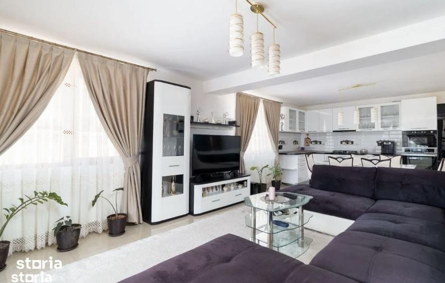 Casă cu 4 camere cu Teren 400 Mp în Sânmartin
