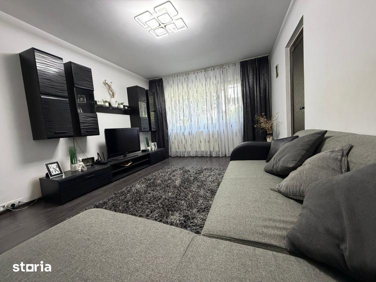 Apartament cu 2 camere semidecomandat în Micro 6