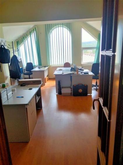 Apartament cu 4 camere semidecomandat în Bună Ziua