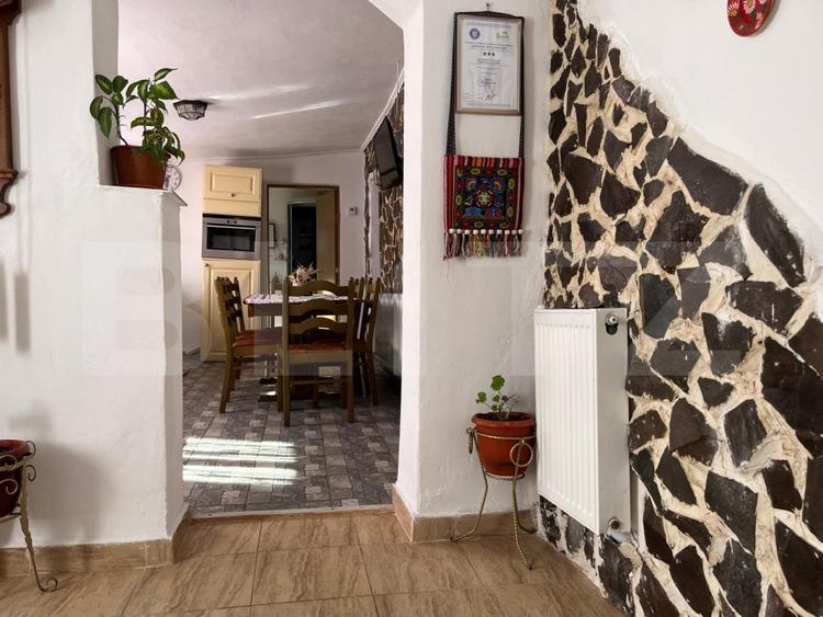 Casă individuală cu 3 camere cu Piscina în Damiș