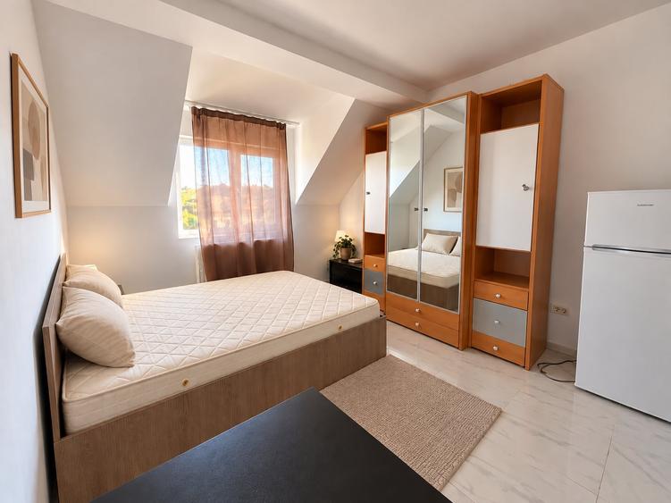 Garsonieră decomandată, mobilată în Complex Studențesc