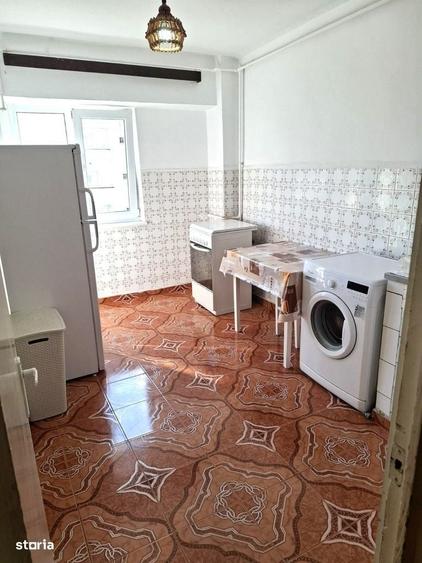 Apartament cu 4 camere decomandat în Unirii Sud