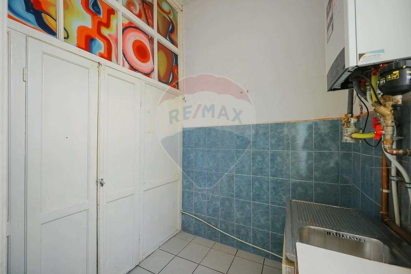 Apartament cu 3 camere semidecomandat în Ultracentral