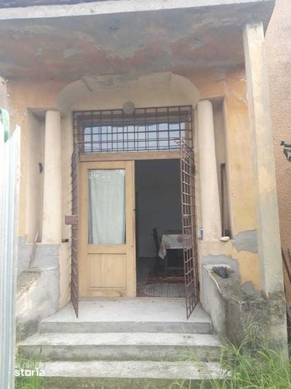Casă cu 3 camere decomandat cu Teren 80 Mp în Fălcoiu