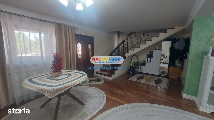 Casă cu 4 camere cu Teren 2000 Mp în Central