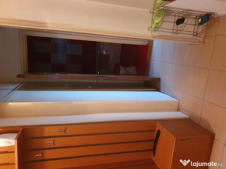 Apartament cu 2 camere decomandat în Crețuleasca
