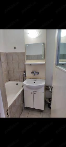 Garsonieră decomandată în Calea București