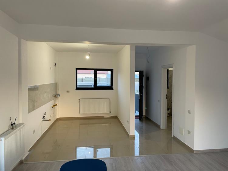 Duplex cu 4 camere cu Canalizare în Cornetu