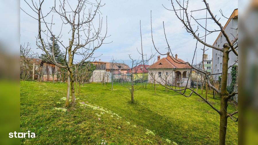 Casă cu 5 camere cu Teren 867 Mp în Andrei Mureșanu
