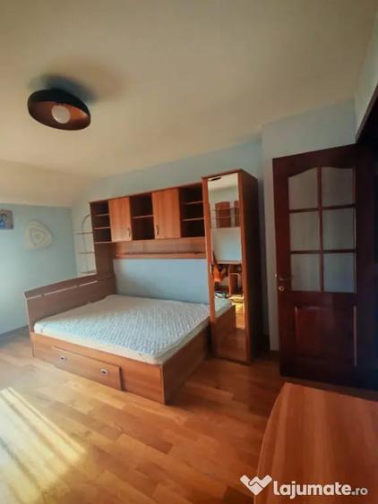 Casă cu 4 camere cu Teren 678 Mp în Europa