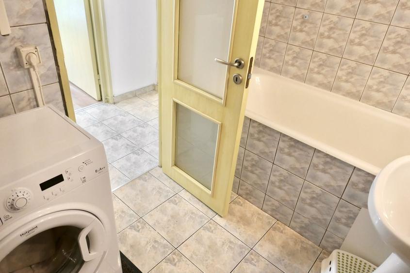 Apartament cu 2 camere decomandat în Basarabia