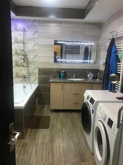 Apartament cu 4 camere decomandat, mobilat în Tractorul