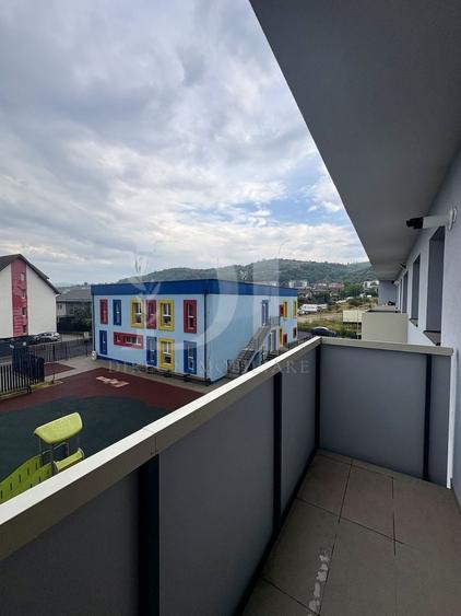Apartament cu 2 camere decomandat, mobilat în Florești