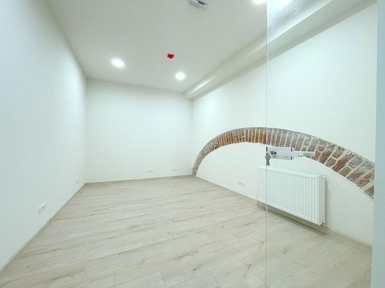 Birou, de 32 mp, în Ultracentral