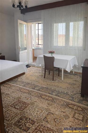 Casă individuală cu 5 camere cu Teren 1384 Mp în Hărman