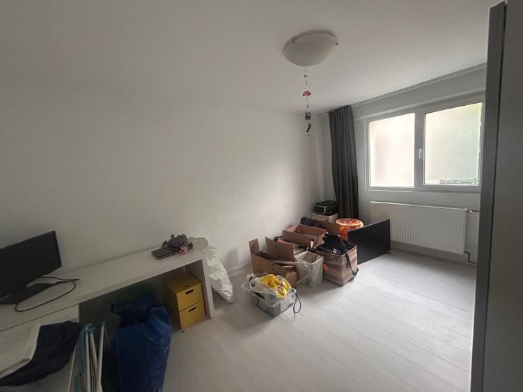 Apartament cu 3 camere decomandat, mobilat în Lujerului