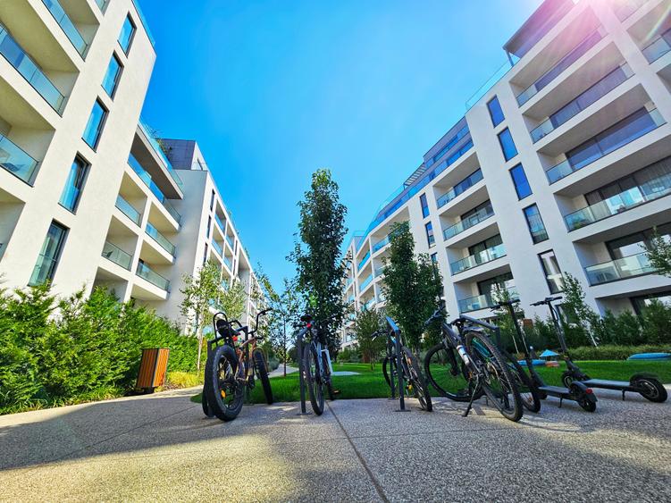 Apartament cu 2 camere decomandat în Băneasa