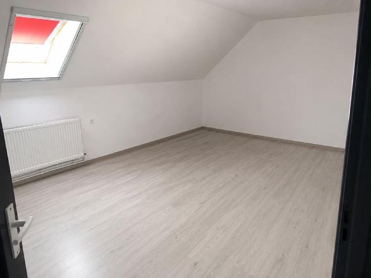 Casă individuală cu 3 camere cu Canalizare în Valea Rece