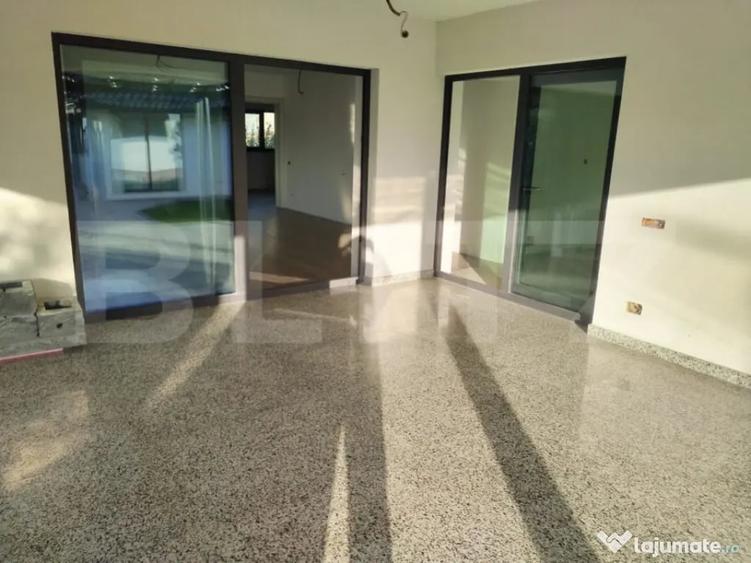 Casă cu 4 camere cu Teren 1000 Mp în Central