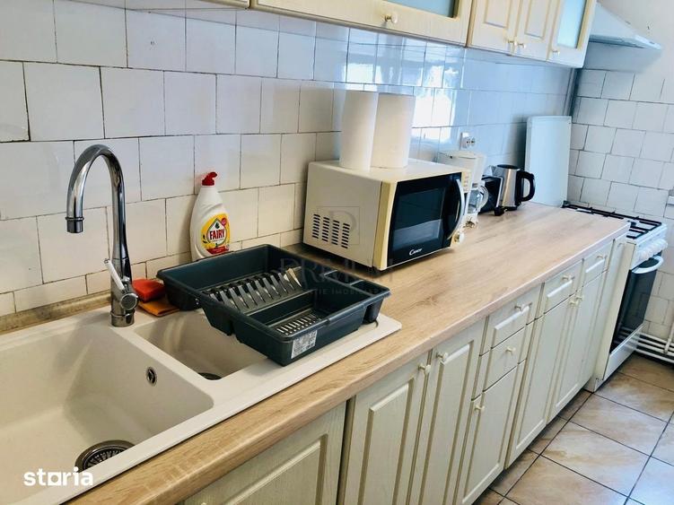 Apartament cu 4 camere decomandat în Central